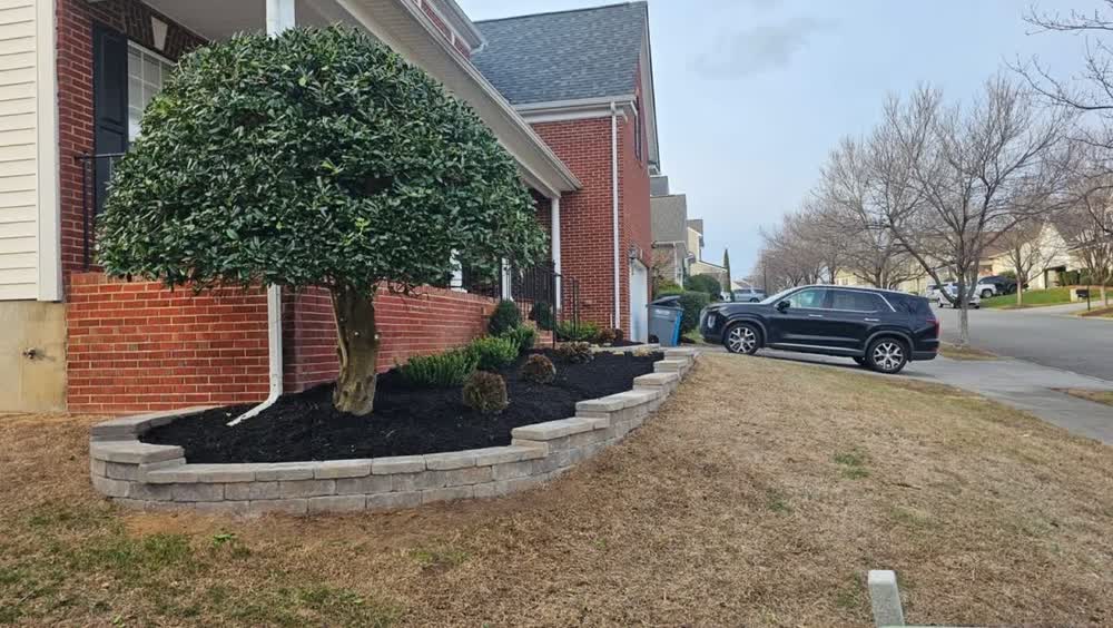 Retaining wall with fresh planting bed